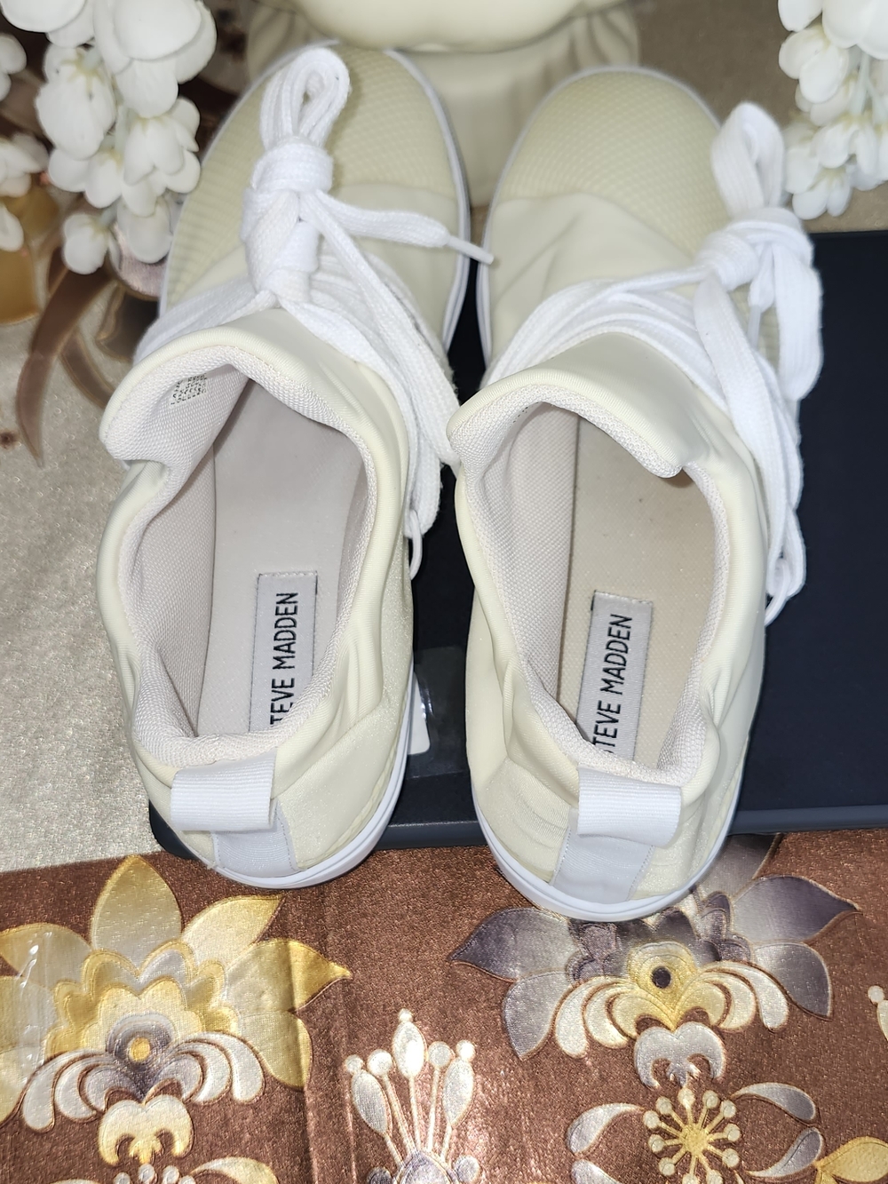 Steve Madden Cream/White Lace-Up Women's Sneakers